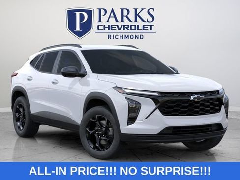 New 2026 Chevrolet Trax LT w/ Driver Confidence Package FWD image 2