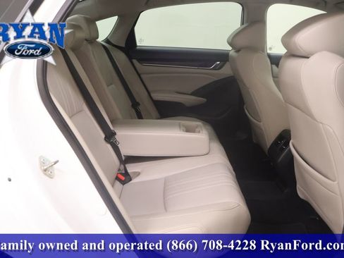 Used 2020 Honda Accord Touring image 14
