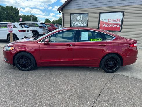 Used 2016 Ford Fusion SE w/ Equipment Group 202A FWD image 8