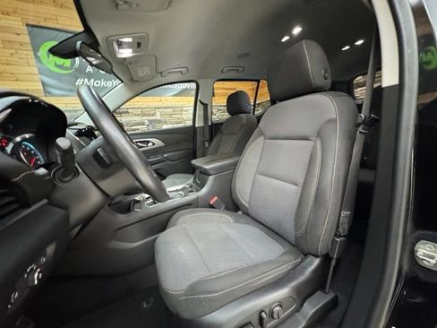 Used 2018 Chevrolet Traverse LT AWD/4WD image 38