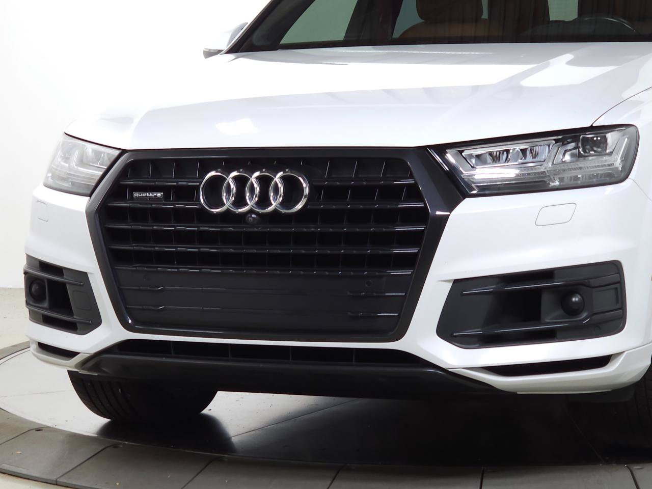 Used 2018 Audi Q7 3.0T Prestige w/ Prestige Package AWD/4WD image 2