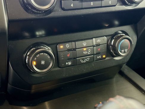 Used 2019 Ford F150 XLT w/ Equipment Group 302A Luxury image 7