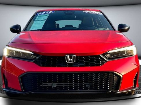 Used 2025 Honda Civic Sport image 2