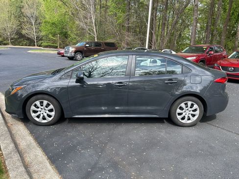 Used 2025 Toyota Corolla LE image 11