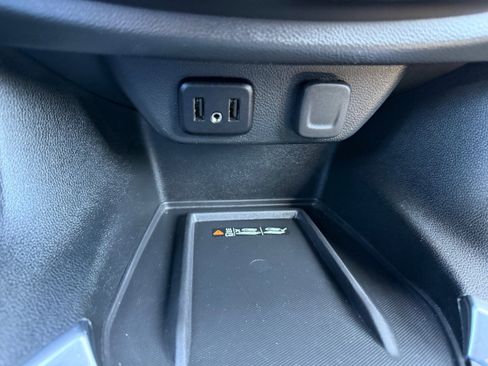 Used 2023 Chevrolet Traverse LT image 36