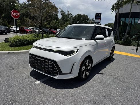 Used 2023 Kia Soul GT-Line w/ GT-Line Technology Package FWD image 9