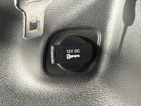 Used 2020 Jeep Cherokee Limited AWD/4WD image 6