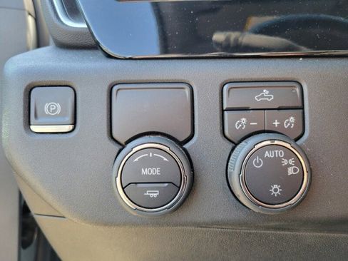 Used 2024 Chevrolet Silverado 1500 LT RWD image 19