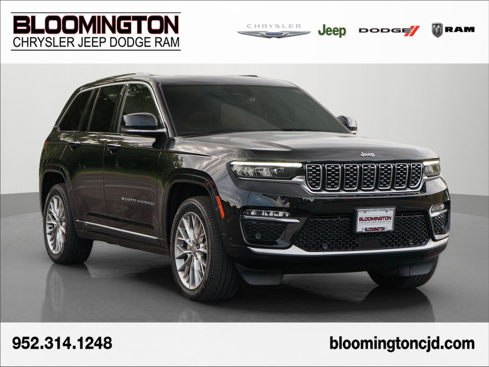Used 2022 Jeep Grand Cherokee Summit AWD/4WD image 1