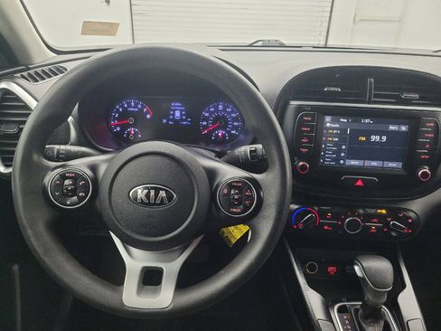 Used 2020 Kia Soul LX FWD image 22