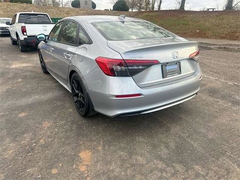 Used 2024 Honda Civic Sport image 14