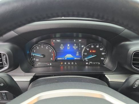 Used 2024 Ford Explorer XLT w/ Equipment Group 202A AWD/4WD image 11