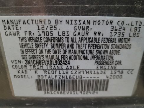 Used 2025 Nissan Versa SV w/ Trunk Package FWD image 33