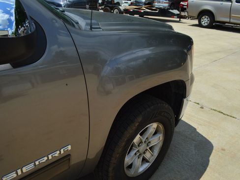 Used 2011 GMC Sierra 1500 SLE w/ Power Tech Package AWD/4WD image 12