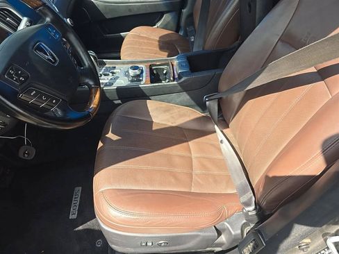 Used 2012 Hyundai Equus Signature RWD image 12