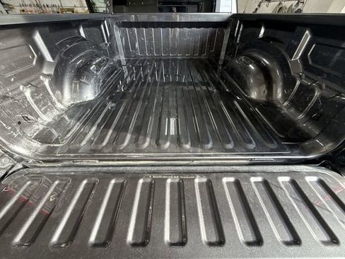 Used 2022 RAM 1500 Laramie AWD/4WD image 30