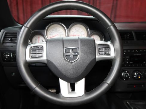 Used 2013 Dodge Challenger R/T RWD image 16