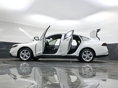 New 2026 Honda Accord LX image 40