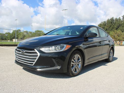 Used 2018 Hyundai Elantra SEL FWD image 4