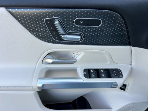 New 2026 Mercedes-Benz GLB 250 image 14