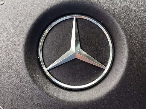 Used 2014 Mercedes-Benz SL 550 image 33