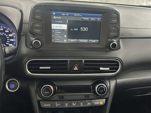 Used 2018 Hyundai Kona Limited image 22