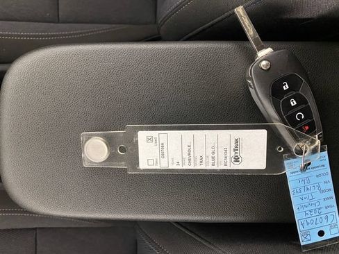 Certified 2024 Chevrolet Trax LS w/ LS Convenience Package FWD image 32
