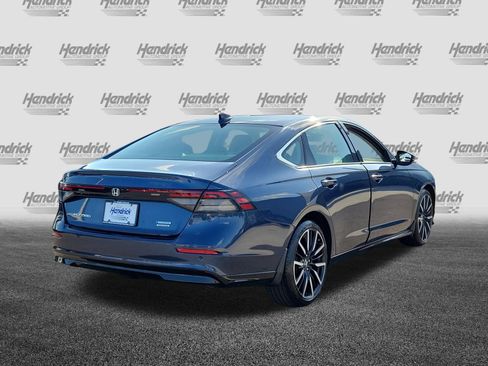 Used 2023 Honda Accord Touring image 7