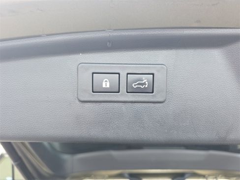 Used 2022 Subaru Outback Touring image 13