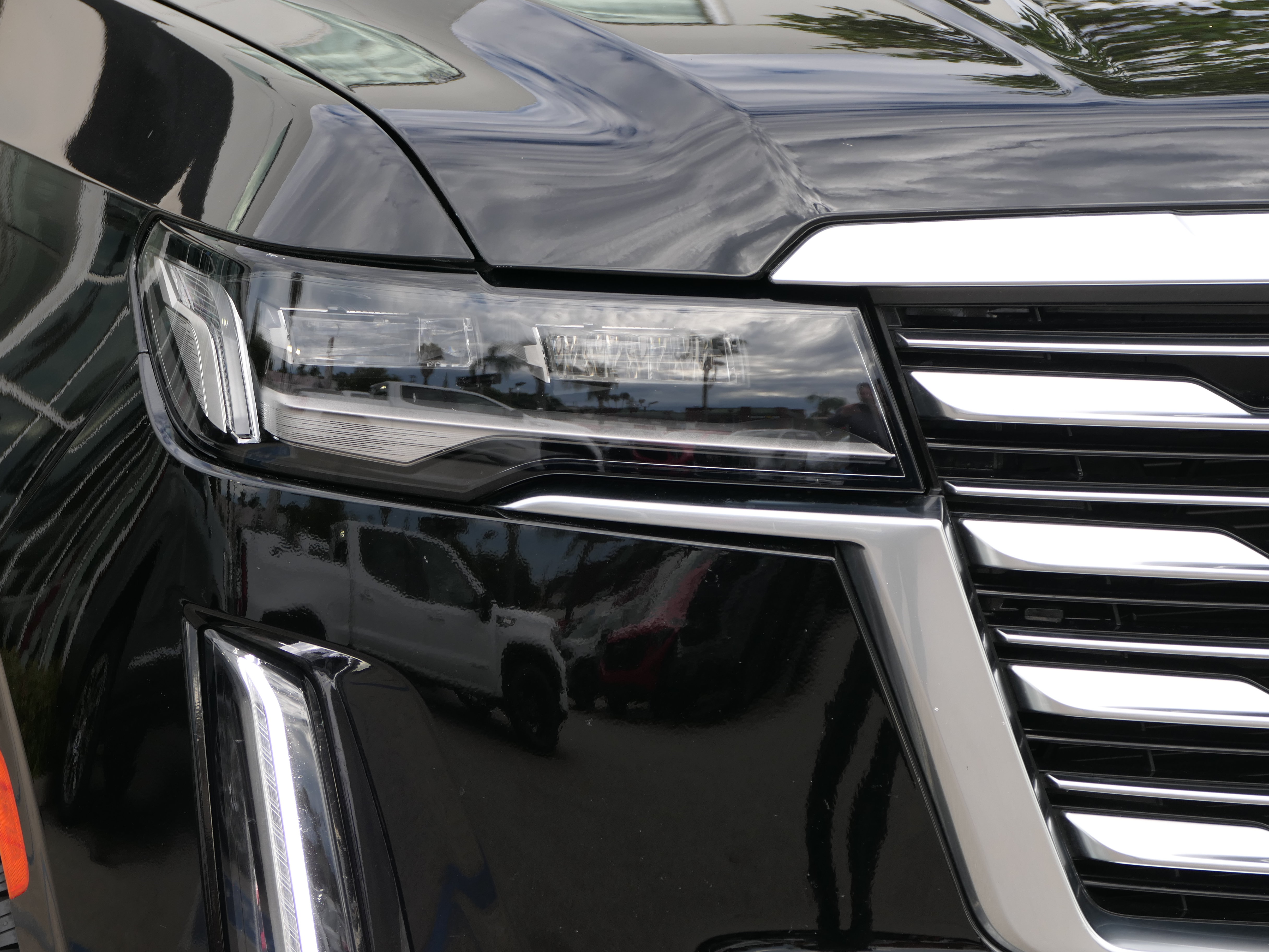 Certified 2023 Cadillac Escalade Premium Luxury Platinum AWD/4WD image 8