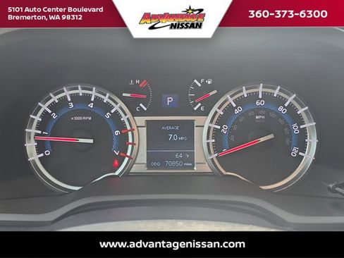 Used 2018 Toyota 4Runner SR5 AWD/4WD image 14