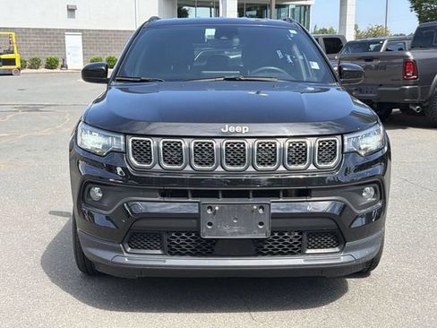 Used 2024 Jeep Compass Latitude AWD/4WD image 7