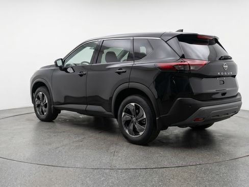 Used 2025 Nissan Rogue SV FWD image 6