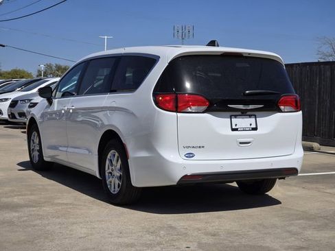 New 2026 Chrysler Voyager LX FWD image 3
