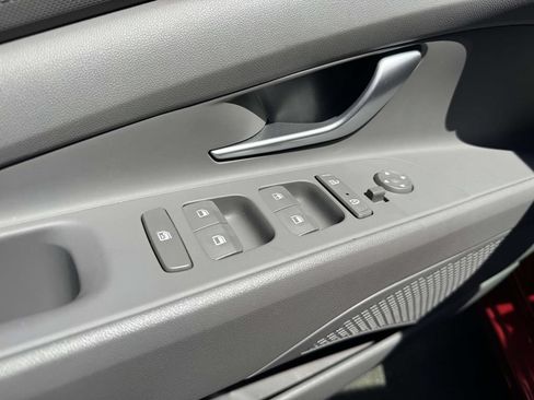Used 2023 Hyundai Elantra SE FWD image 14