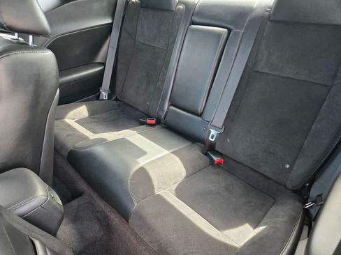 Used 2018 Dodge Challenger R/T Scat Pack w/ Leather Interior Group RWD image 12