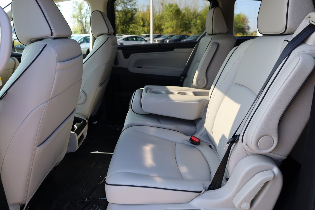 New 2027 Honda Odyssey Touring image 28