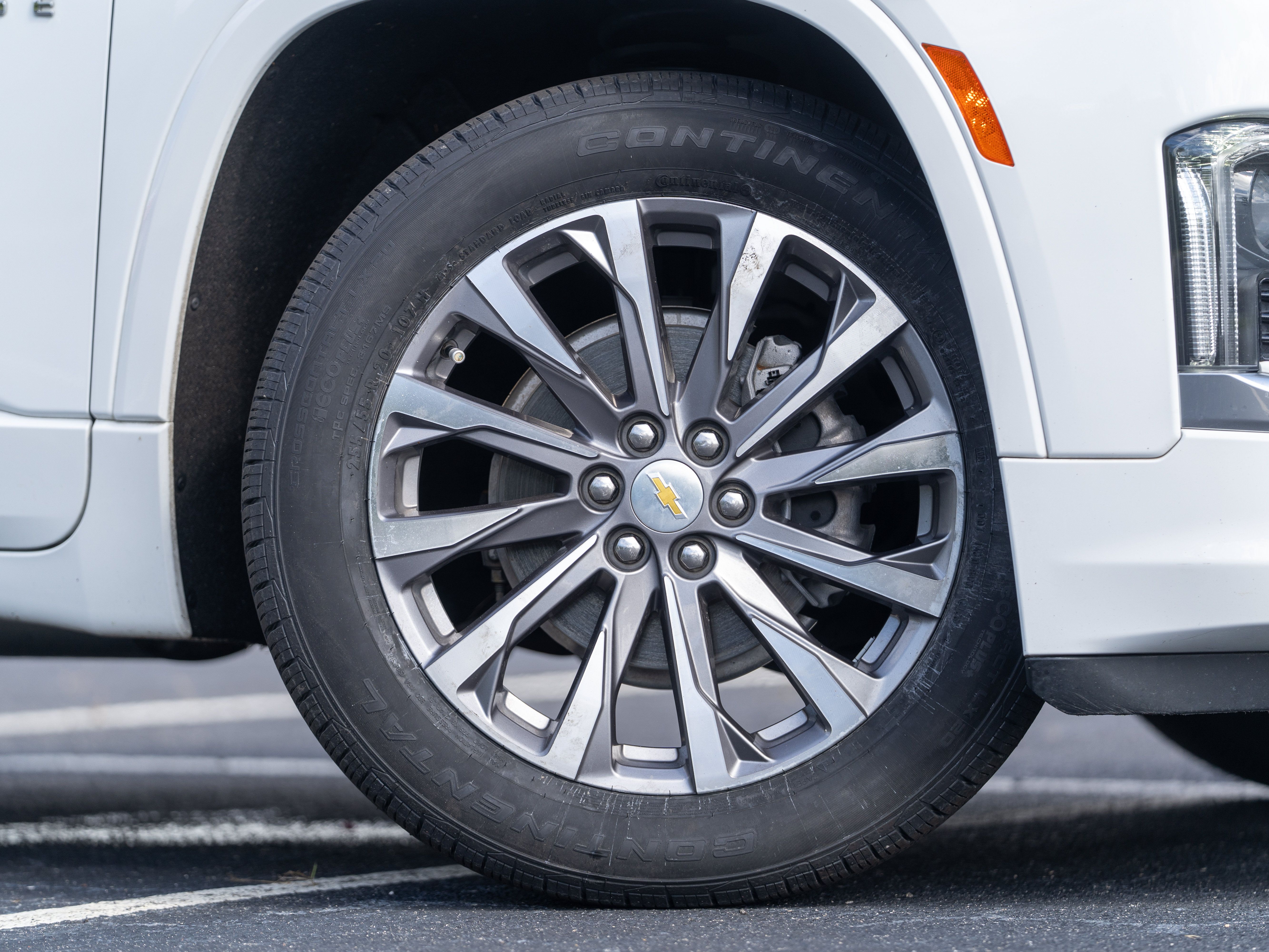 Used 2022 Chevrolet Traverse Premier w/ LPO, Floor Liner Package FWD image 43