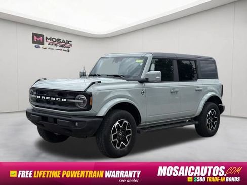 Used 2024 Ford Bronco Outer Banks AWD/4WD image 3