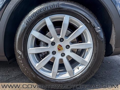 Used 2019 Porsche Cayenne AWD/4WD image 10