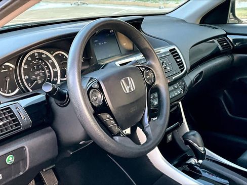 Used 2016 Honda Accord LX image 17