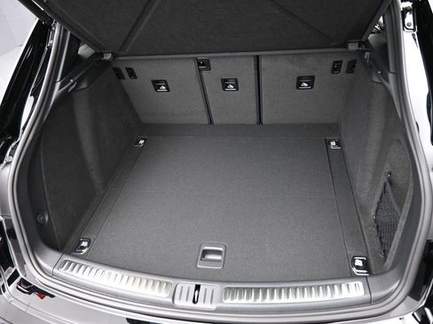 New 2026 Porsche Macan Turbo image 32