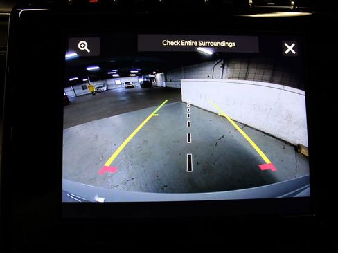 New 2025 Jeep Grand Cherokee Altitude image 18