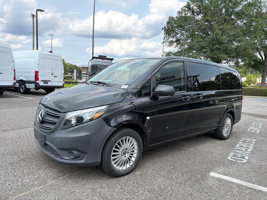 Used 2023 Mercedes-Benz Metris Passenger image 5