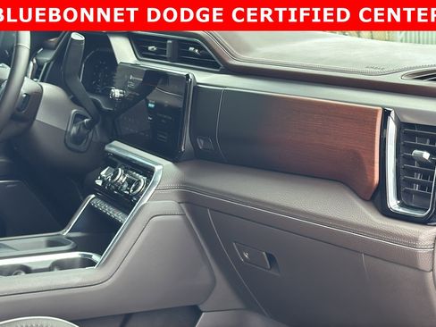 Used 2024 GMC Sierra 2500 Denali w/ Denali Reserve Package image 28