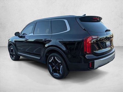 Used 2023 Kia Telluride S image 8