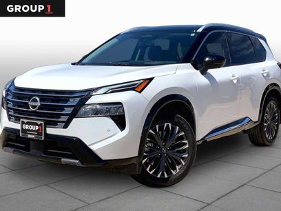Used 2025 Nissan Rogue Platinum w/ Tech Package