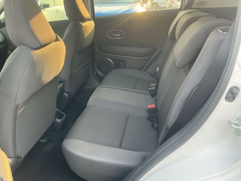 Used 2022 Honda HR-V EX image 19