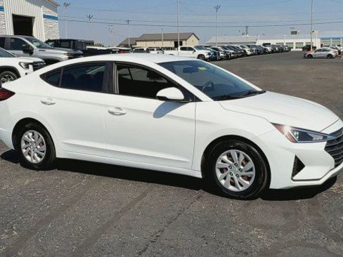 Used 2019 Hyundai Elantra SE w/ Cargo Package image 2
