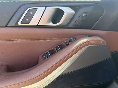 Used 2019 BMW X5 xDrive40i w/ Premium Package 2 image 11